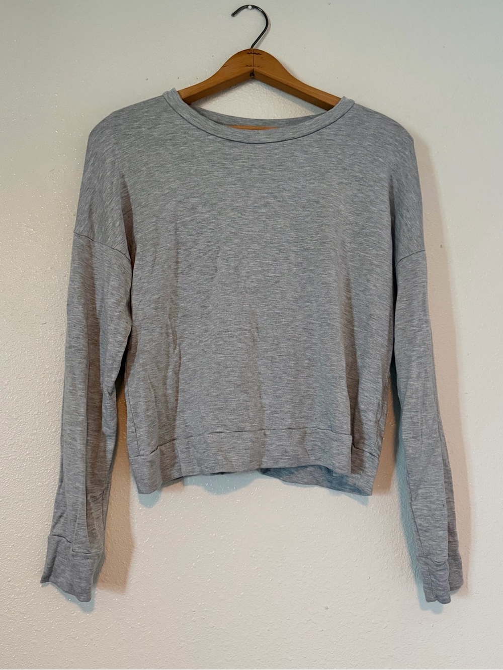 Beyond Yoga sz S Color Streak Long Sleeve Pullover Shirt - Gray with Pink Stripe